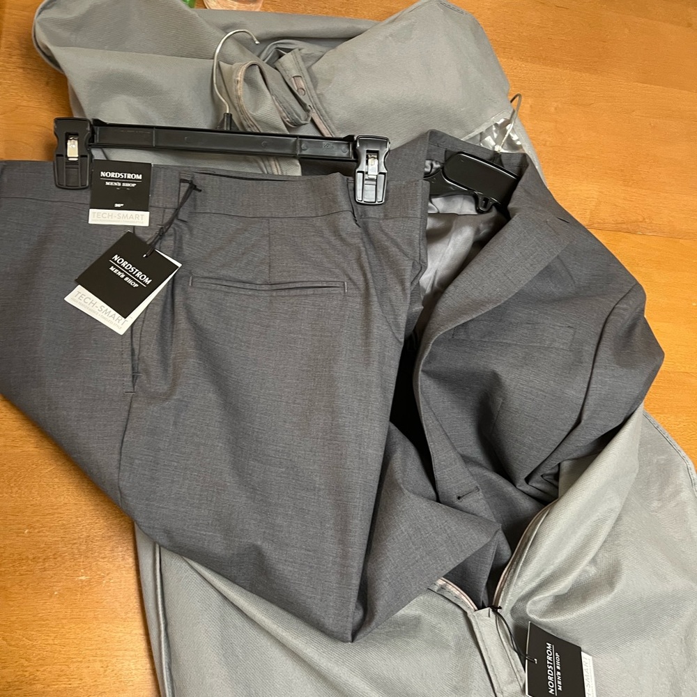 NWT NORDSTORM MEN’S SUIT (MESSAGE TO BUY SEPARATE)